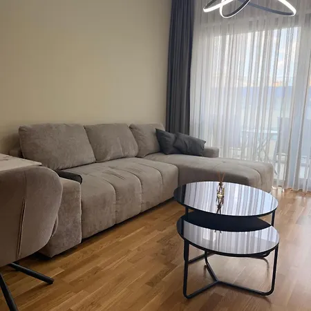 Apartamento Shiny White Light - Diamond 1br - Center Skopie